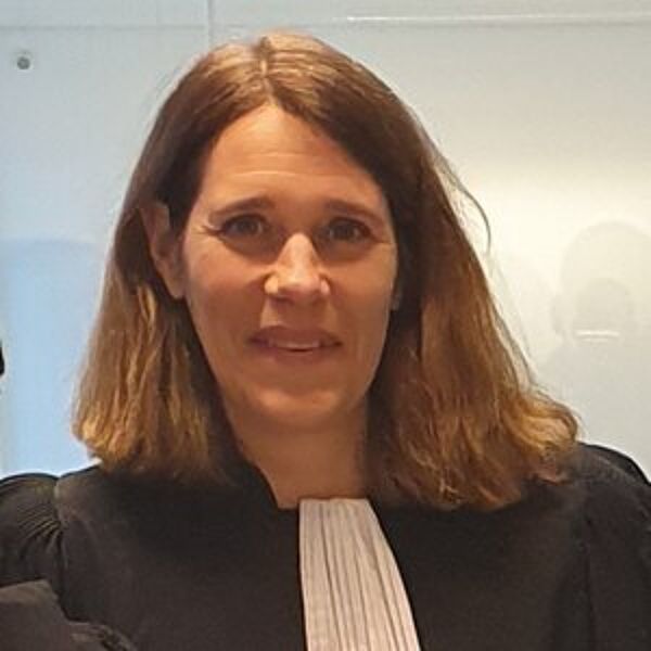 Maître Isabelle Roth, avocat à Paris